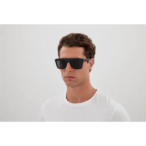 Gucci GG1570S 001